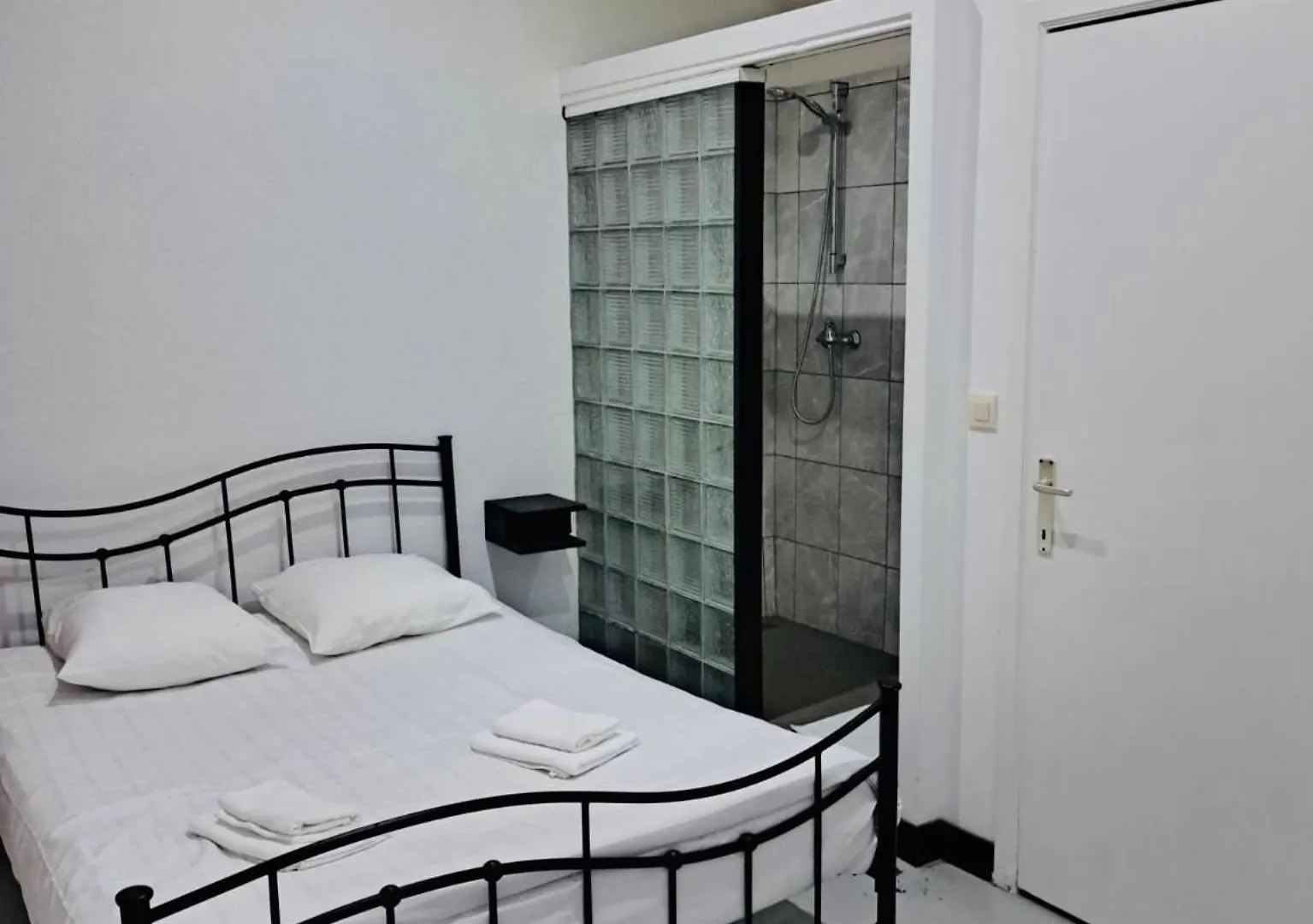 Hotel Abberdeen Брюссель 2*,  Бельгия